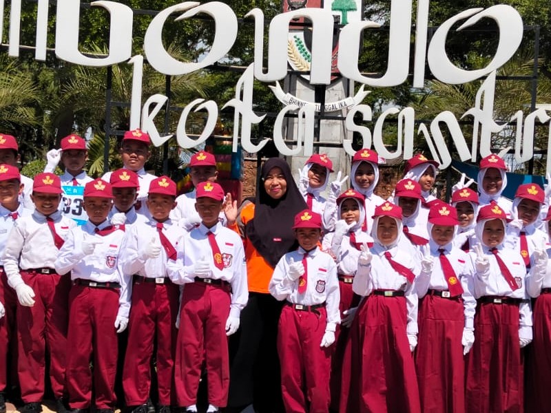 KEGIATAN GERAK JALAN HUT RI KE- 81